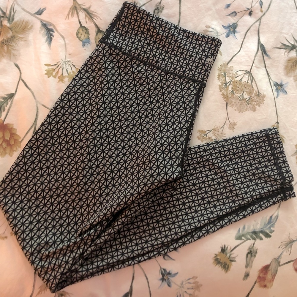 Lululemon B&W Leggings